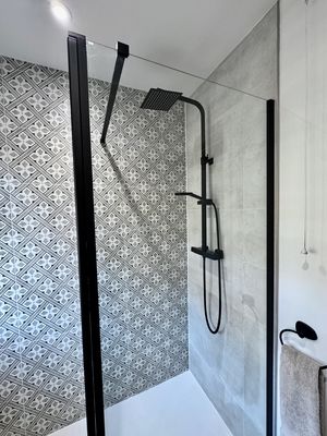 Shower Room- click for photo gallery